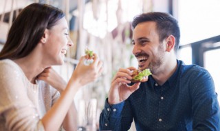 关于快乐回忆的句子（关于快乐回忆的句子摘抄）