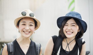 人物表情的句子（人物表情的句子有哪些）