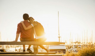 写人的优美句子简短摘抄（写人的优美句子简短摘抄三年级）