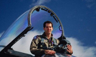 飞行员为什么不能开车（飞行员为什么不能开车上飞机）