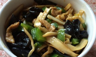 杏鲍木耳炒肉如何做(木耳炒鲍鱼肉)