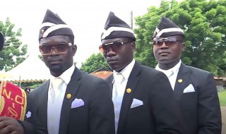 黑人抬馆什么梗 几个黑人抬棺材是什么梗