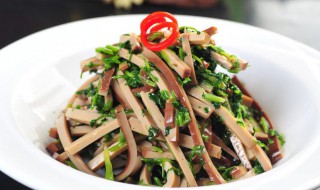 豌豆苗拌香干如何做（豌豆苗拌干豆腐丝）