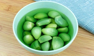 腊八蒜里面加水吗 腊八蒜要加水吗