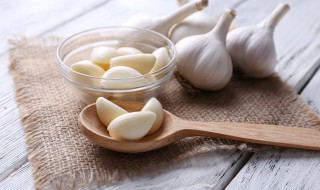 制作腊八蒜的小妙招 制作腊八蒜的小妙招视频