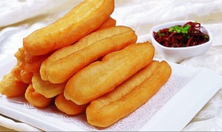 江米小油条怎么炸蓬松的好（江米小油条的具体做法）