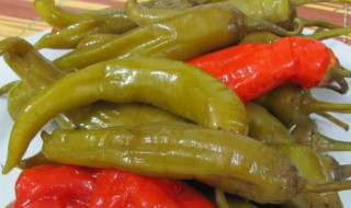 泡好的辣椒发霉怎么办（泡好的辣椒发霉怎么办还能吃吗）