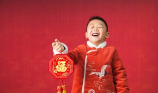 描写节日气氛的句子(描写节日气氛的句子英语)