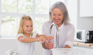 水管冻住水流很小怎么解决 水管冻住了水很小