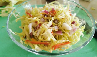 卷心菜沙拉如何做(卷心菜沙拉如何做好吃)