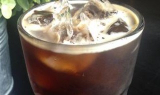 冰美式是不是黑咖啡(冰美式就是黑咖啡)