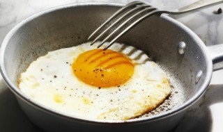 如何做溏心煎鸡蛋 如何做溏心煎鸡蛋窍门