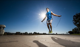 跳绳的正确技巧和作用（跳绳的正确技巧和作用是什么）