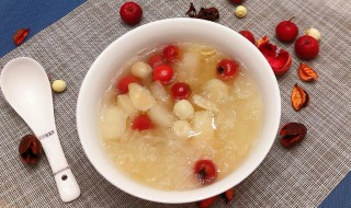 雪梨银耳山楂羹步骤（雪梨山药银耳羹）