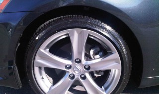 轮胎蜡对轮胎有害吗（轮胎蜡对轮胎有害吗图片）