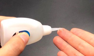 502胶水弄手上怎么去除（502胶水弄手上怎么去除味道）