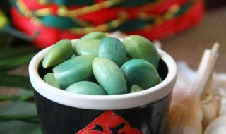 腊八蒜用白醋腌制 腊八蒜用白醋腌制没绿,再用陈醋腌制一下可以么