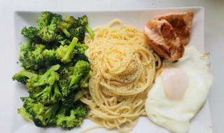 小锅如何做健身餐 做健身餐用什么锅