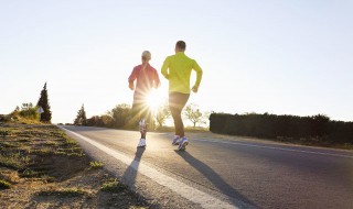 跑一千五百米技巧（跑步一千五百米技巧）