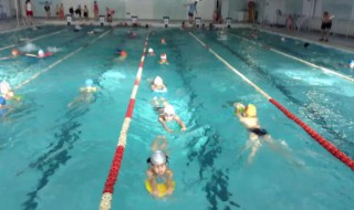 游泳馆用英语怎么说 游泳馆的英语是什么