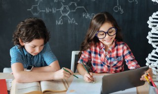 斩金是什么字（斩底下一个金是什么字）