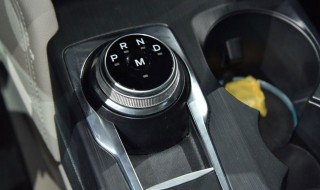 福特电子手刹怎么解锁（福特电子手刹怎么用）