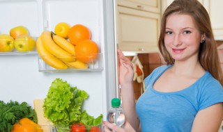 冰箱底部水槽怎么清理 冰箱污水槽怎么清理