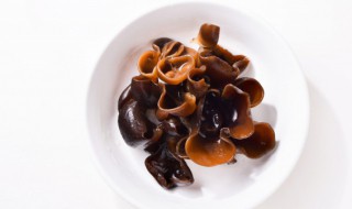 木耳鸡蛋怎么炒 蒜苔木耳鸡蛋怎么炒