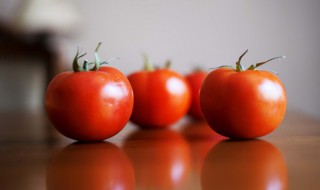 茄子尖椒西红柿怎么炒 茄子尖椒西红柿怎么炒好吃