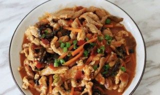 正宗鱼香肉丝怎么炒（鱼香肉丝肉丝怎么炒）