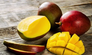 大芒果怎么切（大芒果怎么切方便吃又不脏手）