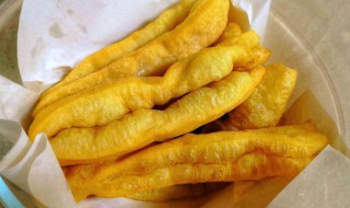 炸油条怎么炸的（炸油条配方）