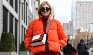 冬天怎么正确清洗羽绒服（冬天如何清洗羽绒服）