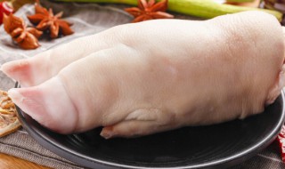 腊肉猪蹄配什么炖好吃（腊肉猪蹄用什么炖好吃）
