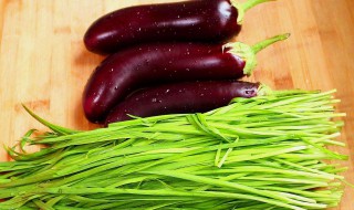 韭菜和可乐能一起吃吗 韭菜可以和可乐一起吃吗?