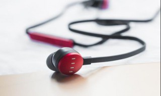 插耳机还是外放怎么办（微信插耳机还是外放怎么办）