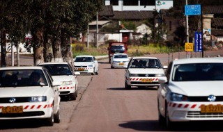 练车不被晒黑的技巧（练车不被晒黑的技巧千万不要硬撑）