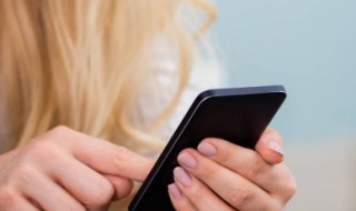 孩子玩手机如何查记录（孩子玩手机如何查记录红米）