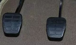 手刹与脚刹有什么联系（脚刹手刹有什么区别）