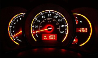 保养看公里数还是看里程(保养是看公里数还是时间)