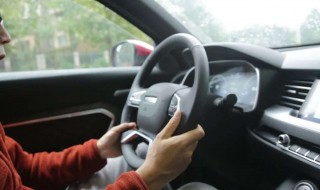 方向盘半圈怎么打（方向盘半圈怎么打视频）