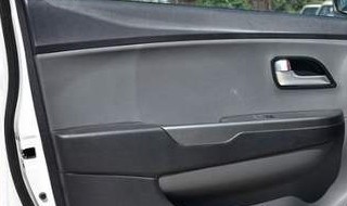 车门跑动时异响怎么解决(车门跑动时异响怎么解决呢)