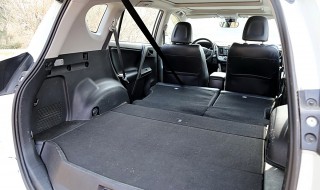 18款速腾手动舒适版位坐怎么放倒睡觉 12年速腾后座位如何放倒