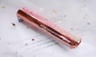 口唇干裂用什么唇膏（嘴唇干裂除了用唇膏还有什么方法）