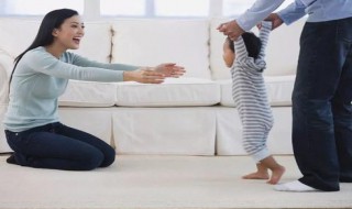 1岁还不会走路咋办?（1岁还不会走路咋办呀）