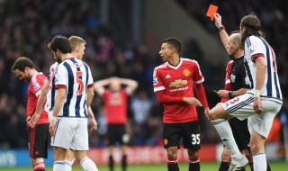 足球比赛红牌什么意思（足球比赛红牌什么意思啊）