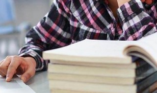 兀自风雅的意思（兀自风雅的意思和拼音）