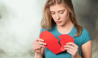 今天的伤心句子（今天好伤心说说短语）