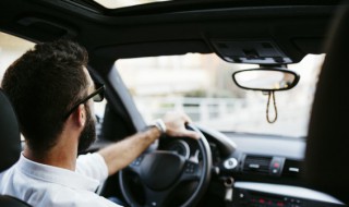 如何加防冻液（汽车如何加防冻液）