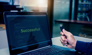 电脑显示信号无输入是怎么回事 台式电脑显示信号无输入是怎么回事